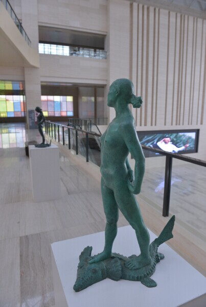 《女人体》，作者：张鸣
